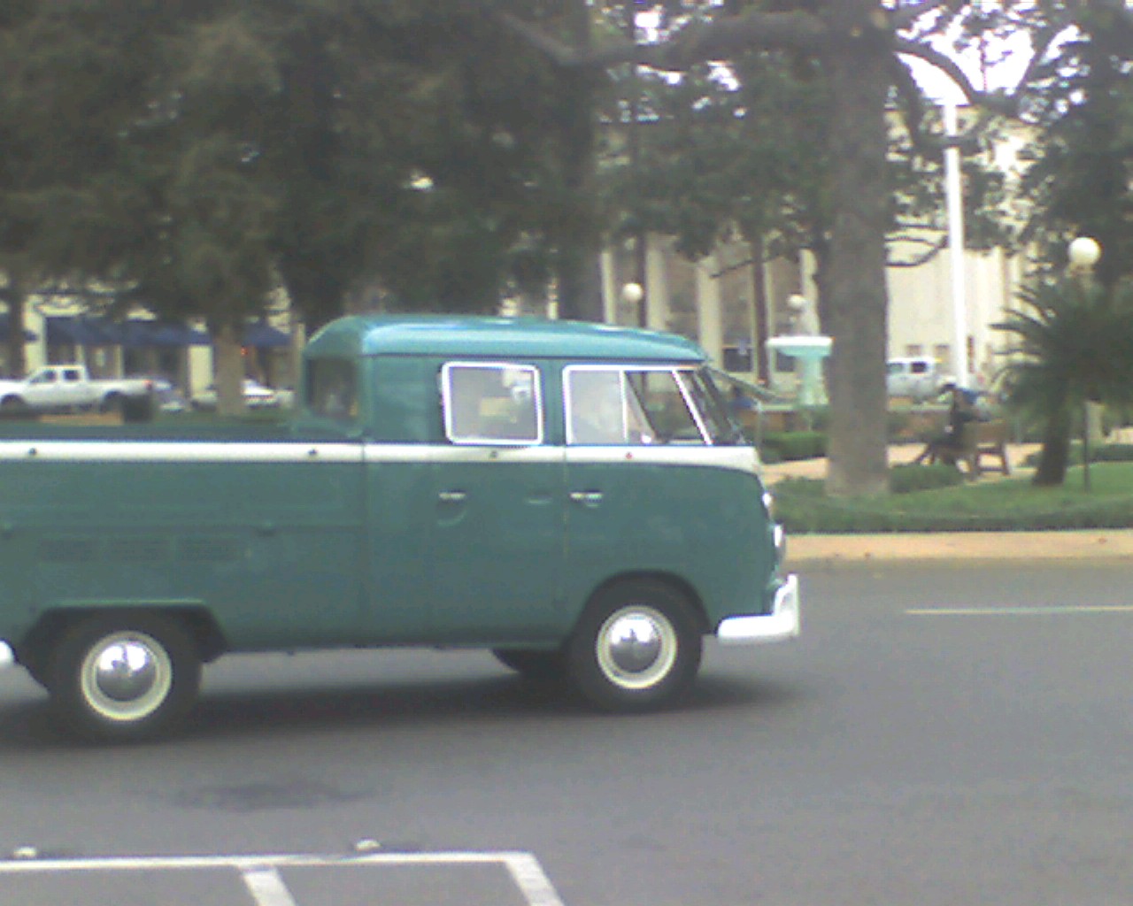 img030.jpg